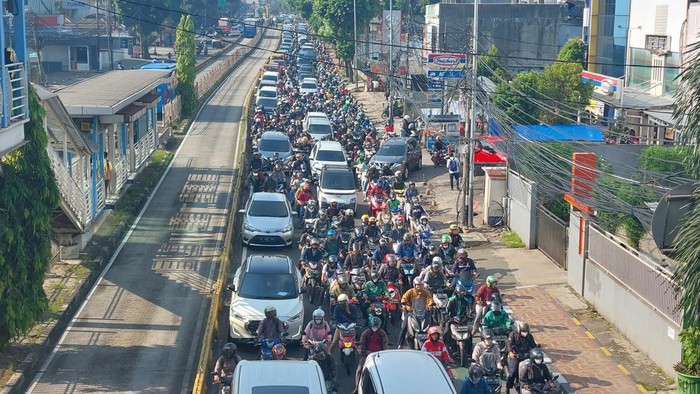 Penampakan Kemacetan di Duren Tiga arah Kuningan Jaksel Pagi Ini