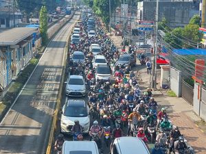 Penampakan Macet Parah di Duren Tiga Arah Kuningan Jaksel Pagi Ini