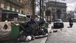 Potret Kota Romantis Paris yang Kini Dipenuhi Sampah