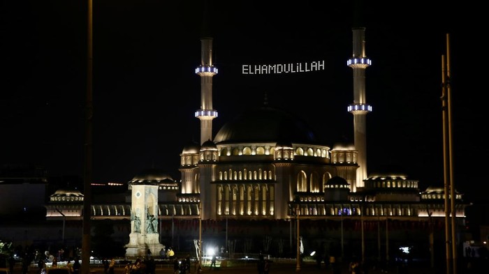 ISTANBUL, TURKIYE - MARCH 20: An aerial view of mahya lights strung up between the minarets of Taksim Mosque ahead of Muslim's holy fasting month of Ramadan in Istanbul, Turkiye on March 20, 2023. (Photo by Atilla Sevil/Anadolu Agency via Getty Images)