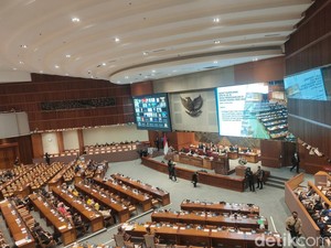 DPR Sahkan RUU Perppu Ciptaker Jadi Undang-Undang!