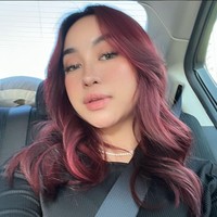 Tak kalah dari kakaknya, Adzana Bing Slamet, Ratna juga memiliki paras yang cantik. Dari unggahan-unggahannya juga terlihat jika Ratna sempat beberapa kali mengubah warna rambutnya. Foto: Instagram/@key24bingss
