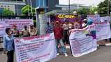 Saat Warga Papua Geruduk Kantor Sri Mulyani