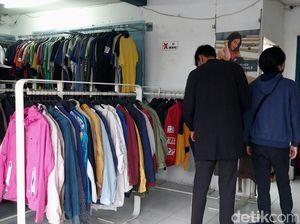 Bisnis Thrifting Kota Malang Menjamur di Tengah Larangan Impor Baju Bekas