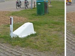 Seniman Ini Menuangkan Imajinasinya Pada Objek di Jalan, Hasilnya Keren