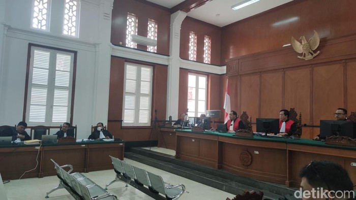 Sidang kasus suap Auditor BPK RI Rp 2,9 M. Rasmilawanti Rustam