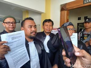 13 Pengacara Bambang Tri Penggugat Ijazah Palsu Jokowi Mendadak Mundur