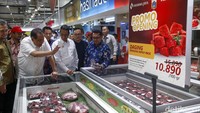 Menjelang bulan suci Ramadan 1444H, Transmart bekerja sama dengan PD Dharma Jaya memasok persediaan daging sapi segar dengan harga yang terjangkau. Hal ini dilakukan guna menstabilkan harga daging di wilayah DKI Jakarta.