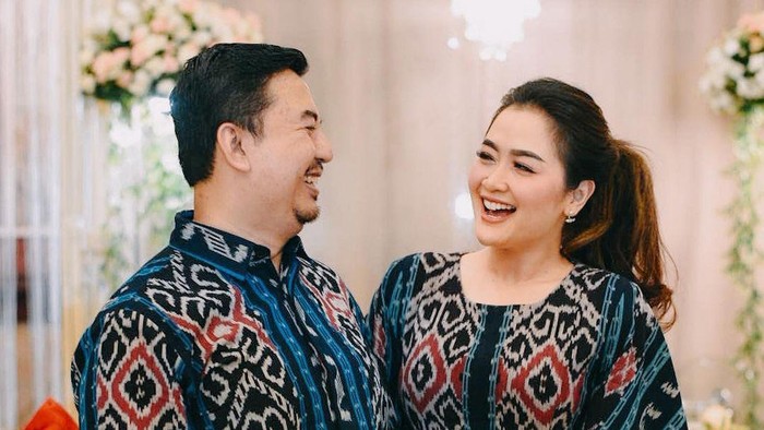 Vega Darwanti dan Dema Sany Senjaya