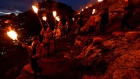 Nowruz merupakan festival Persia kuno yang bertepatan dengan hari pertama musim semi. Nowruz juga dikenal sebagai tahun baru di Iran yang jatuh setiap tanggal 21 Maret berdasarkan kalender Persia.