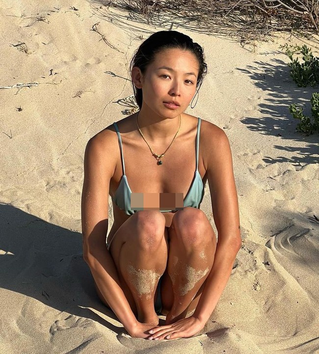 Rumor kedekatan Harry Styles dan Yan Yan Chan berawal Harry mengunjungi Australia untuk konsernya, Love On Tour, beberapa waktu lalu. Ia terlihat jogging di area mercusuar Byron Bay yang juga sering dikunjungi Yan Yan. Sumber mengatakan jika Harry memang suka ditemani ketika jauh dari rumah. Hubungan keduanya pun disebut masih dalam tahap bersenang-senang.Foto: Instagram Yan Yan Chan