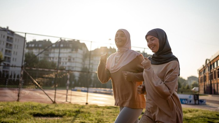 Tips Olahraga Aman saat Puasa, Mending Habis Sahur atau Sebelum Buka?