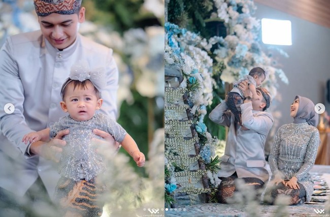 Penampilan baby Moana juga tak kalah mencuri atensi. Mengenakan kebaya lengkap dengan pita berwarna senada, penampilan Moana terlihat begitu menggemaskan. Foto: Instagram/@windrafotografi