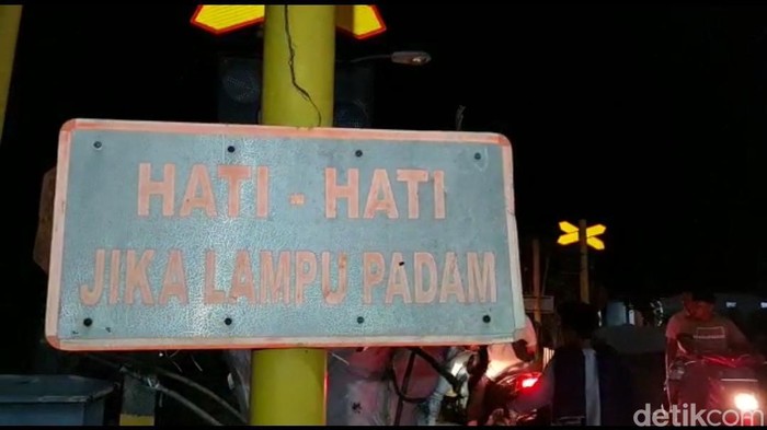 Buruh pabrik rokok Surabaya tewas tertabrak KA di Probolinggo