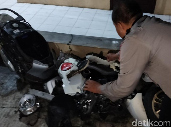 Buruh pabrik rokok Surabaya tewas tertabrak KA di Probolinggo