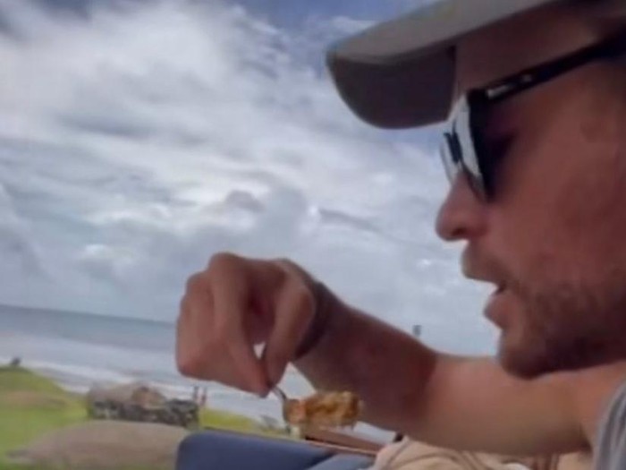 Chris Hemsworth di Bali
