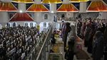 Foto-foto Salat Tarawih Pertama di Sejumlah Wilayah Indonesia
