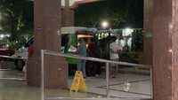 Sejumlah pegawai RSUP Ngoerah seperti petugas kebersihan juga sibuk membersihkan lantai, pintu, tempat sampah, dan fasilitas lainnya. Adapun tenaga kesehatan terlihat mondar-mandir memeriksa pasien. Layanan Instalasi Gawat Darurat (IGD) beroperasi selama 24 jam.