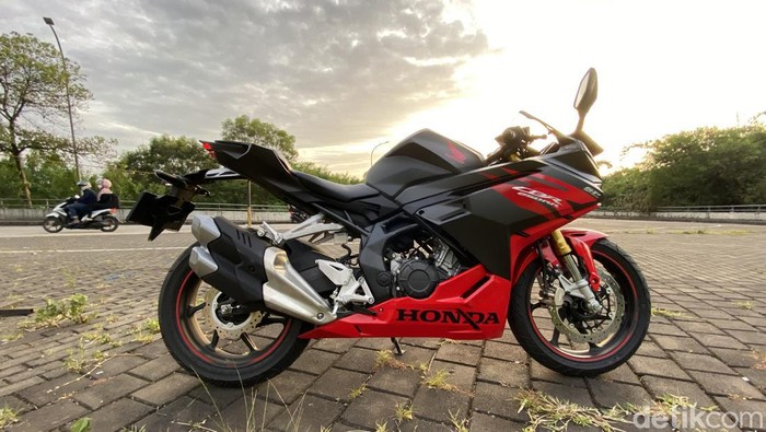 Ototest Honda CBR250RR