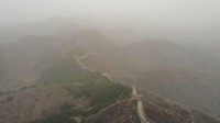 Kelabu di Tembok China Imbas Badai Pasir