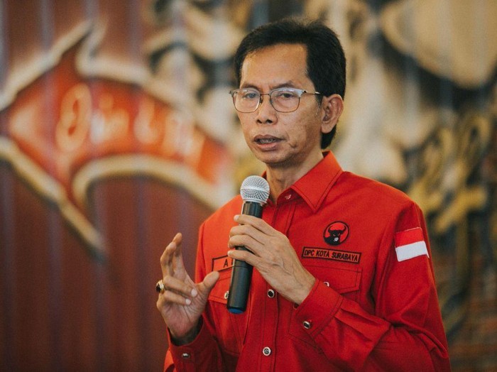 Ketua DPC PDIP Surabaya Adi Sutarwijono