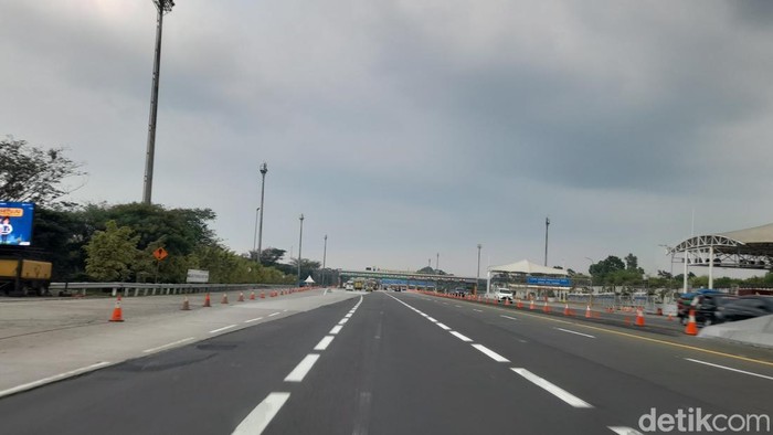 Kondisi lalu lintas di Tol Cikampek