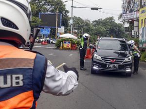 Polisi Berlakukan One Way Arah Puncak Pagi Ini, Lalin Ramai Lancar