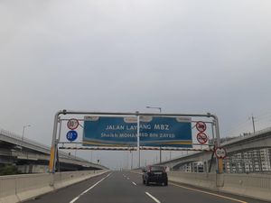 Tol Layang MBZ Arah Cikampek Lancar Saat Libur Nyepi