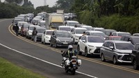 Polres Bogor memberlakukan rekayasa lalu lintas sistem satu arah pada libur Hari Raya Nyepi serta cuti bersama jelang Ramadhan.
