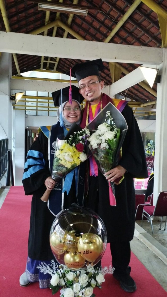 Pasutri lulus doktoral di UI