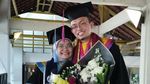Couple Goals! Para Pasutri Ini Wisuda S2, S3 sampai Jadi Profesor Bareng
