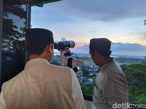 Hilal Terlihat di Bukit Condrodipo Gresik!