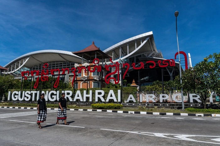 Hari Raya Nyepi, bandara I Gusti Ngurah Rai Tampa sepi tak ada pengunjung. Berikut suasananya.