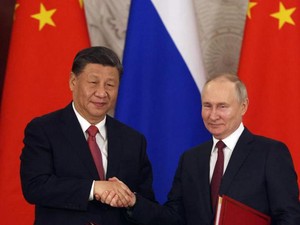 Putin Sebut Ukraina dan Barat Belum Siap Damai