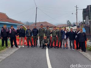 Umat Islam Jaga Portal Jalan Saat Warga Hindu Tengger Tapa Brata Nyepi