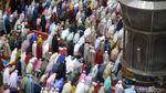 Potret Salat Tarawih Pertama di Masjid Istiqlal