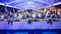 Acara jamuan makan malam ini dihadiri Sekretaris Jenderal ASEAN Kao Kim Hourn dan para Menteri Ekonomi ASEAN yang akan menghadiri pertemuan AEM Retreat ke-29 pada Rabu (22/3). Turut mendampingi yaitu Wakil Menteri Perdagangan RI Jerry Sambuaga dan Direktur Jenderal Perundingan Perdagangan Internasional Kementerian Perdagangan RI Djatmiko Bris Witjaksono.