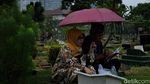 TPU Karet Bivak Ramai Peziarah Jelang Puasa Ramadan
