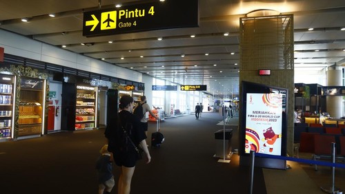 Aktivitas penerbangan di Bandara Internasional I Gusti Ngurah Rai Bali kembali normal setelah sempat ditutup 24 jam selama Hari Suci Nyepi.