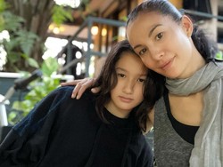 Nadya Hutagalung Sarankan Anaknya untuk Tidak Punya Anak, Jadi Kontroversi Nadya Hutagalung Sarankan Anaknya untuk Tidak Punya Anak, Jadi Kontroversi