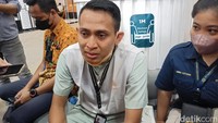 Pesan Cleaning Service Kembalikan Dompet Hotman Paris: Kejujuran Itu Penting