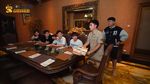 Megahnya Dapur di Rumah Alshad Ahmad yang Bernuansa Coklat