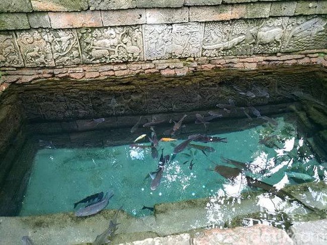 Legenda Lele Putih, Sang Penunggu Kolam Patirtan Candi Penataran Blitar