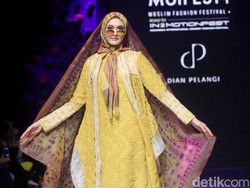 Foto Busana Muslim Terbaru Dian Pelangi di Muffest 2023