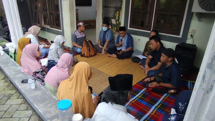 Komunitas Mata Hati Surabaya menggelar pengajian Ramadhan