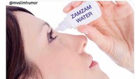 Saat puasa, detikers juga harus jaga pandangan. Tetesin mata kamu pakai air zamzam kalau gak sengaja lihat postingan haram. Biar kembali fitri. (Foto: Instagram @memes_for_muslims0)