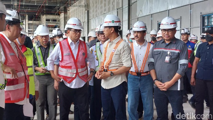 Menhub Budi Karya Sumadi dan Pj Gubernur DKI Heru Budi Hartono