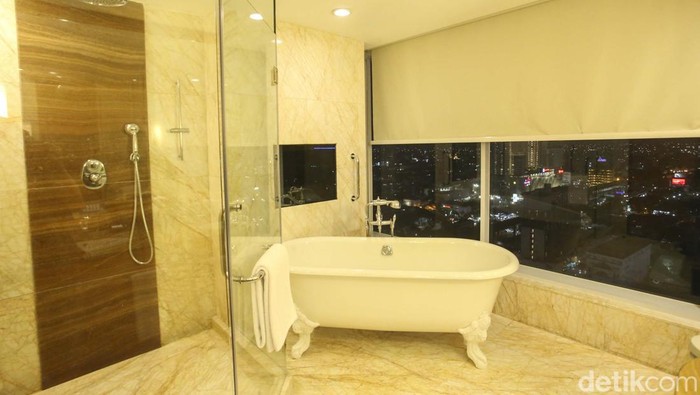 JW Marriott Hotel Medan merupakan hotel internasional bintang 5 pertama dan satu-satunya di Kota Medan. Anda bisa menikmati Kota Medan dari hotel ini.