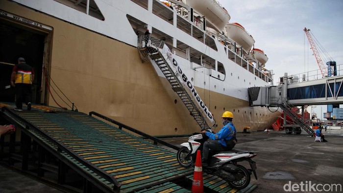 Mudik Gratis Sepeda Motor Naik Kapal Laut