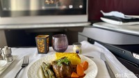 Menikmati Angus Beef Tenderloin Steak Sajian  Maskapai Terbaik Dunia